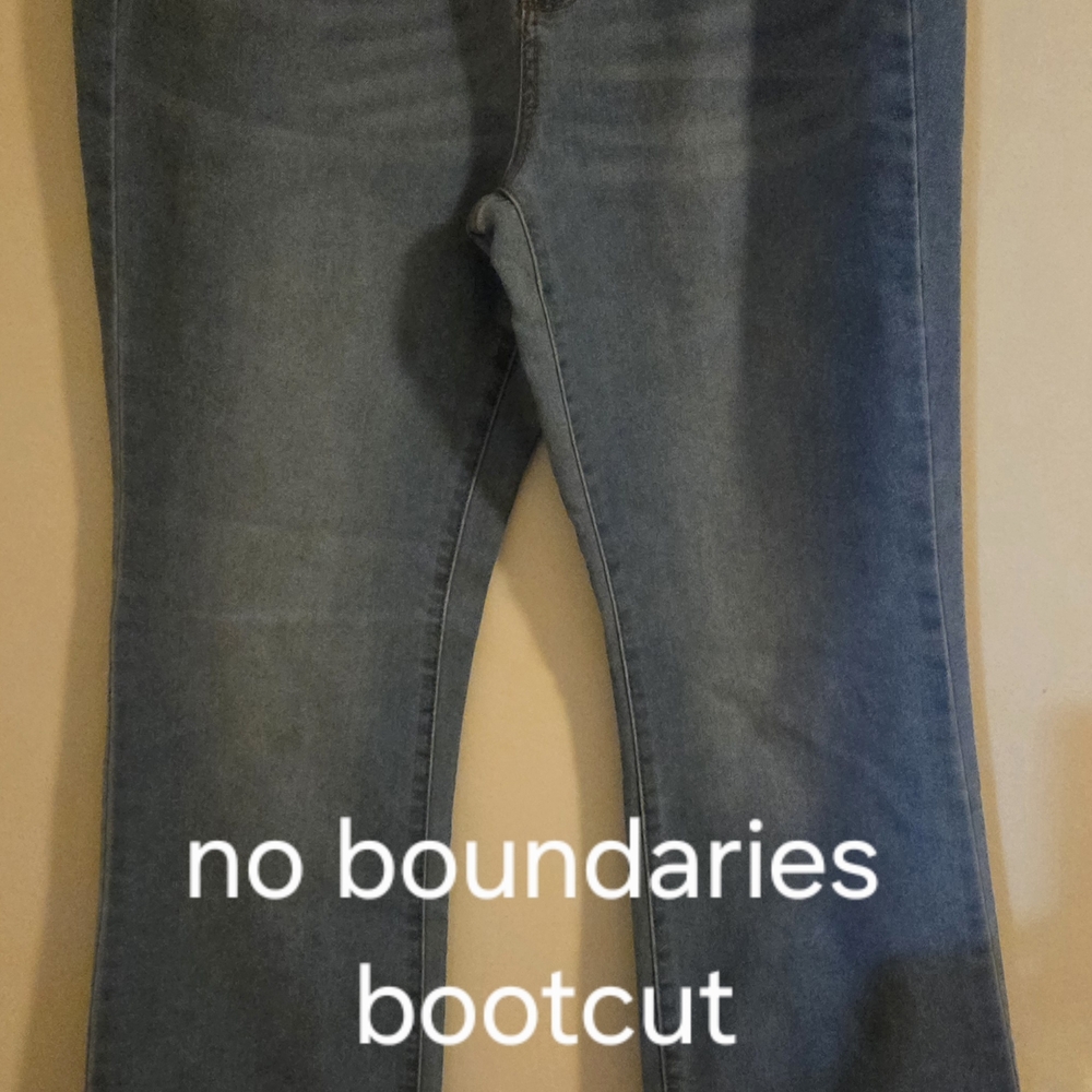 No Boundaries Women's Blue Bootcut Jeans